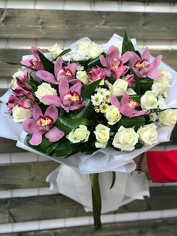 Букет цветов из: Розы и Хризантемы в Инжавино