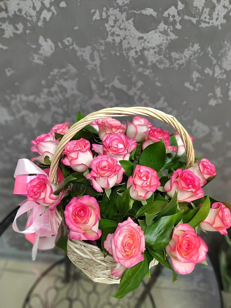 Цветочная композиция из Розы в корзине в Инжавино