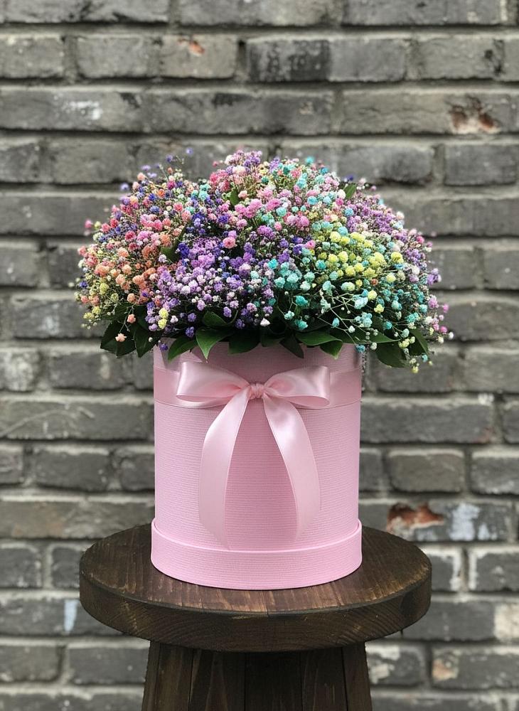 Цветочная композиция из Гипсофила и Розы в шляпной коробке в Инжавино