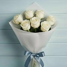 Букет 7 Белых роз Эдлесс Лав в Инжавино