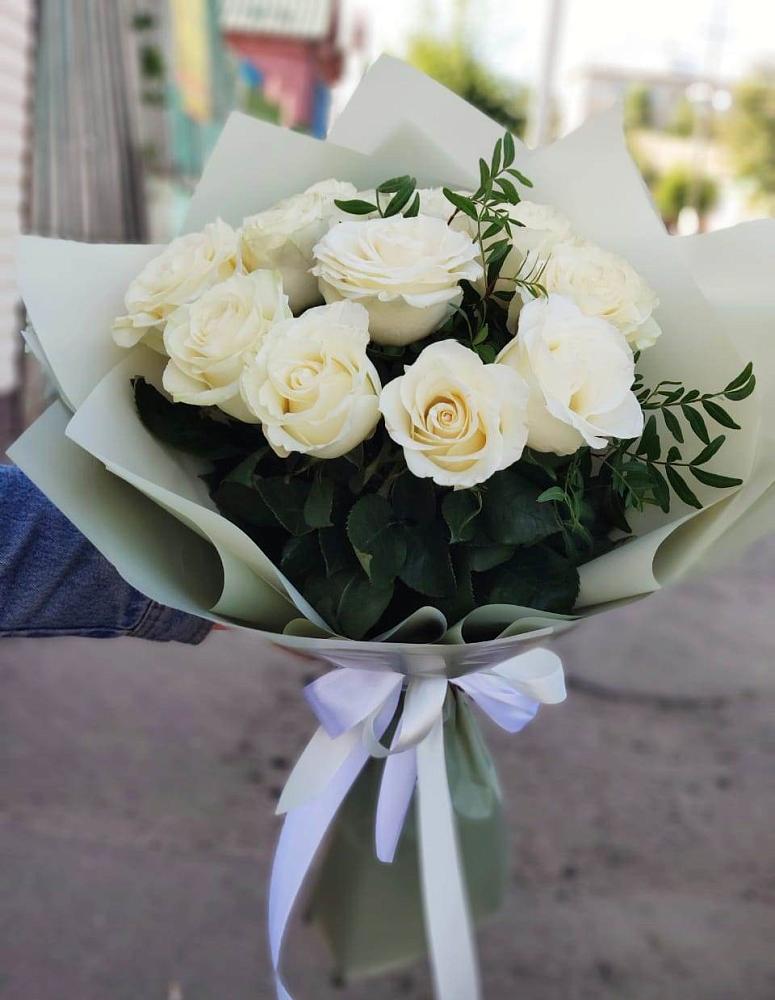Букет Белые розы Проуд в Инжавино