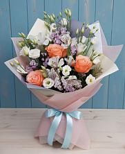 Букет цветов из:  Лизиантусы, Розы, Альстромерии и Гипсофила в Инжавино