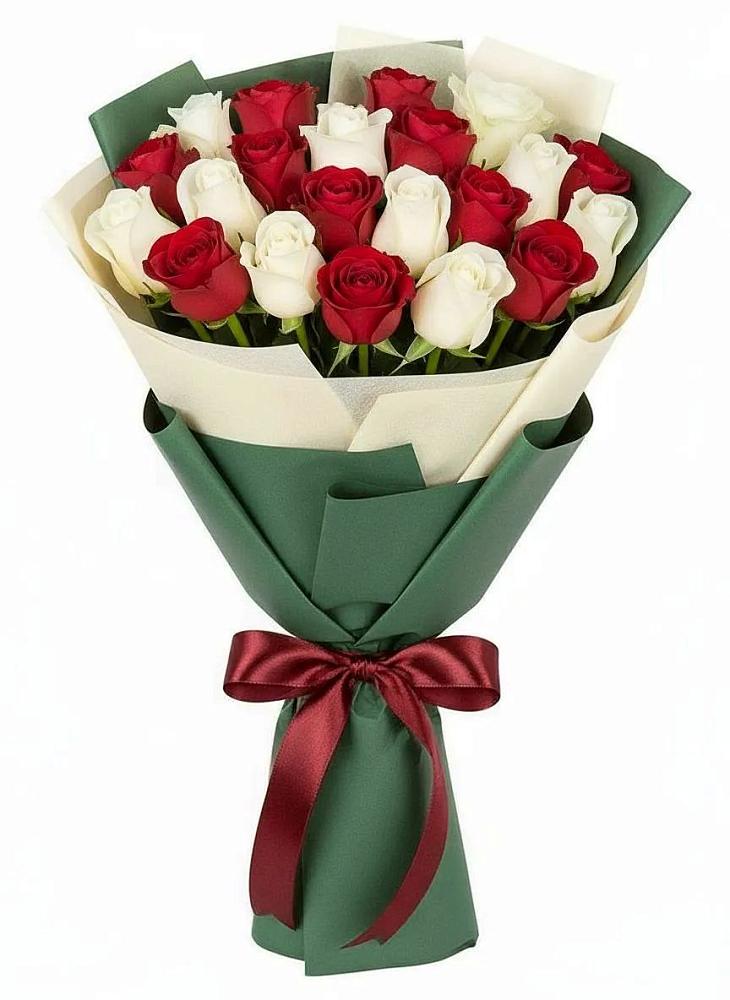 Букет Микс из красных и белых роз в Инжавино