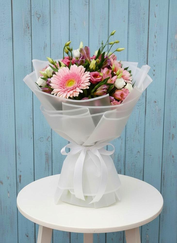 Букет цветов из: Герберы, Альстромерии и Лизиантусы в Инжавино