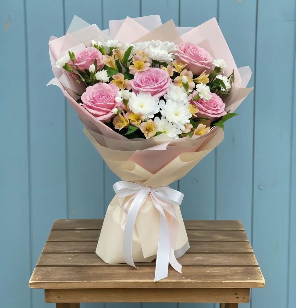 Букет цветов из: Гвоздики, Орхидеи и Розы в Инжавино