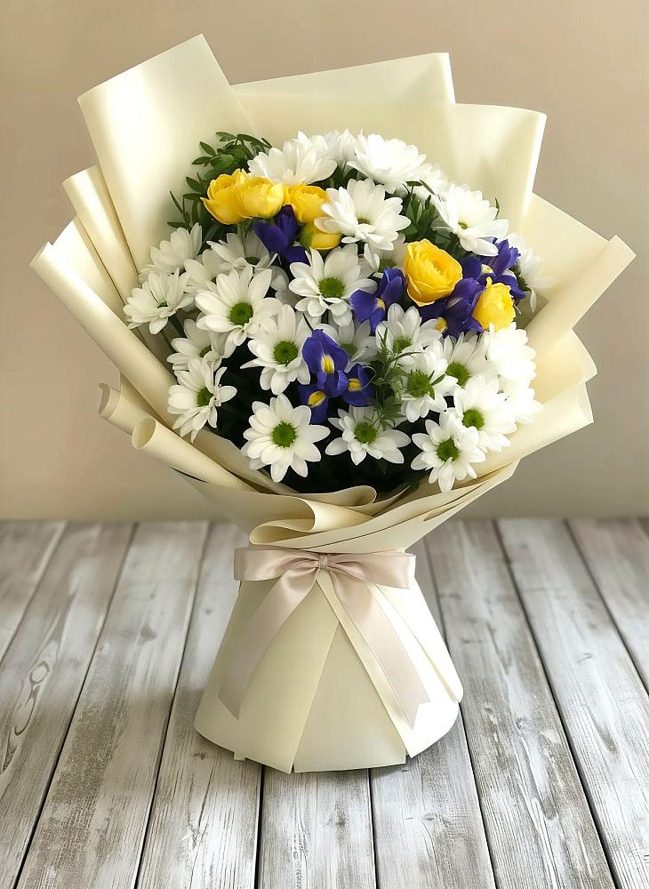 Букет цветов из: Ирисы, Хризантемы и Розы в Инжавино