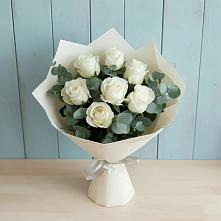 Букет Белые розы в Эвкалипте в Инжавино